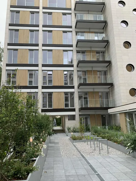 Exklusive und Vollmöblierte 3-Zimmer-Wohnung mit Balkon, Hochwertiger Ausstattung — photo 1